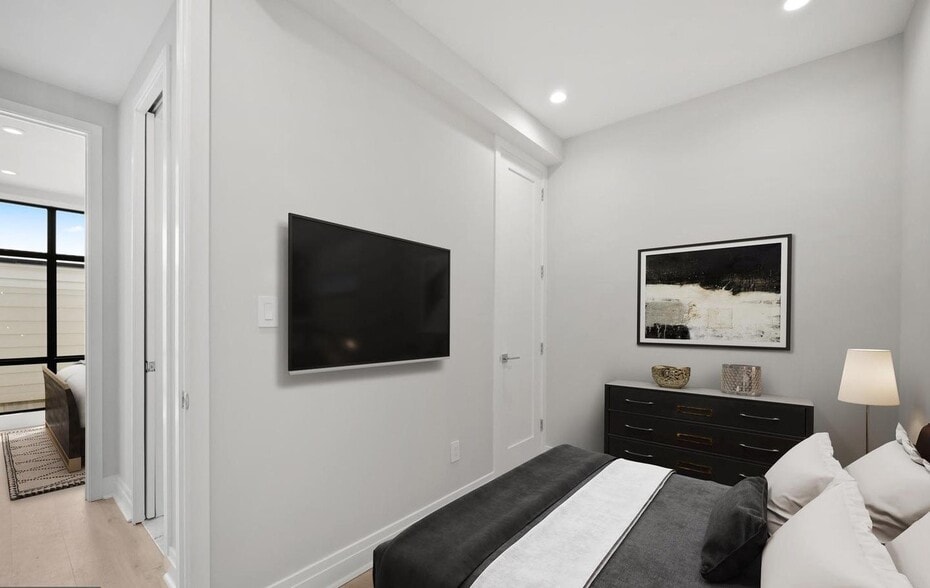 Building Photo - 431 Quincy St NW