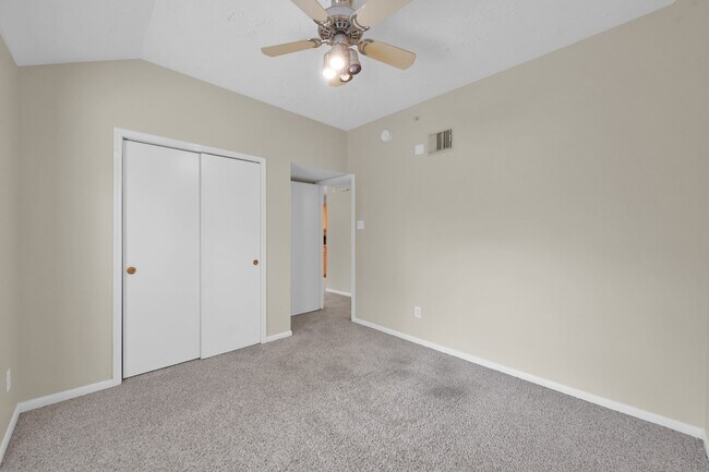 Building Photo - 8051 Bay Branch Dr