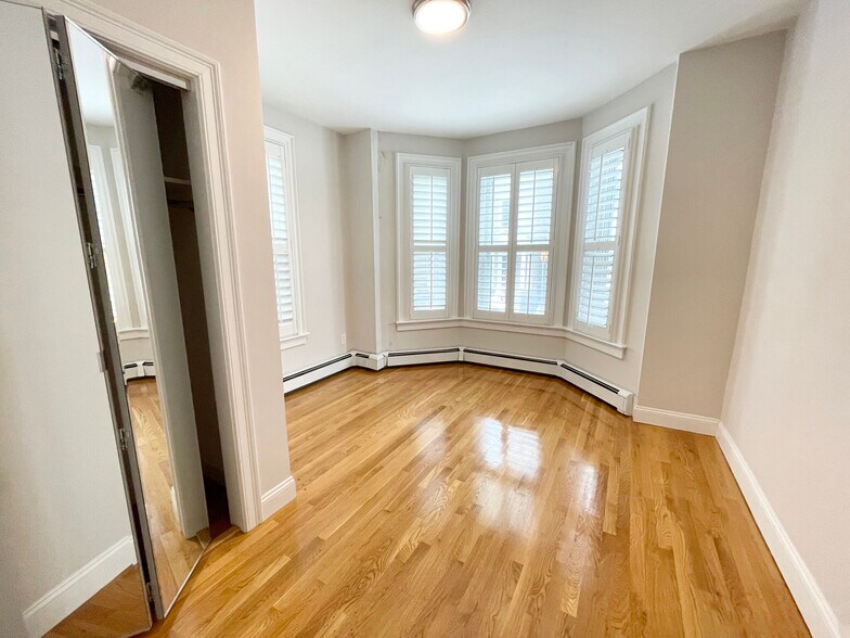 Primary Photo - 130 P St