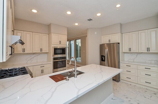 Building Photo - 15735 Tanya Cir