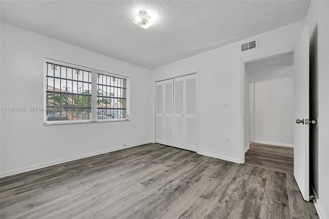 Building Photo - 2506 SW 9th St