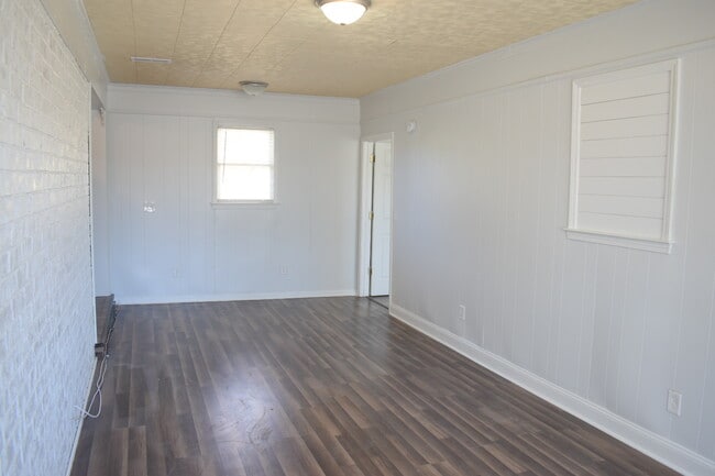 Building Photo - 1301 Kornegay Ave
