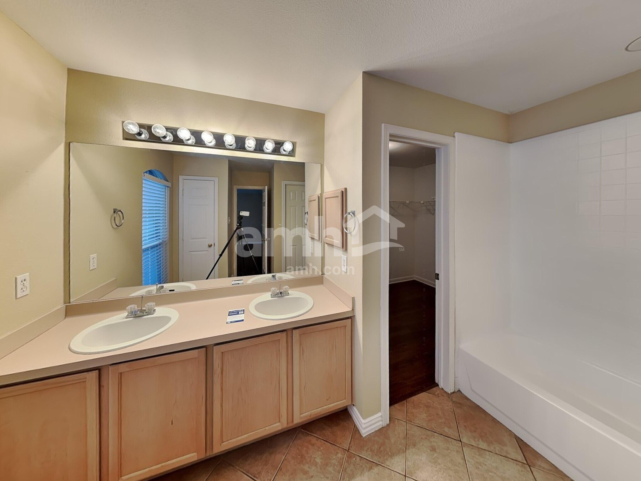 Building Photo - 4103 Chiselhurst