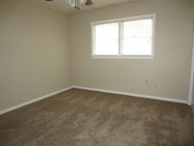 Building Photo - 3 Bedroom/2 Bath Home in Valdosta