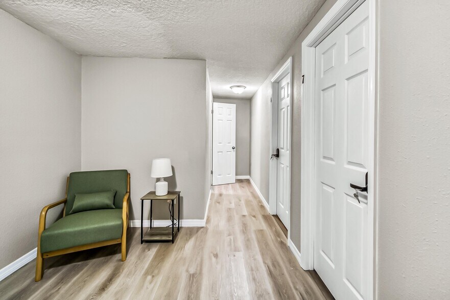 Building Photo - 5260 Ramona Blvd