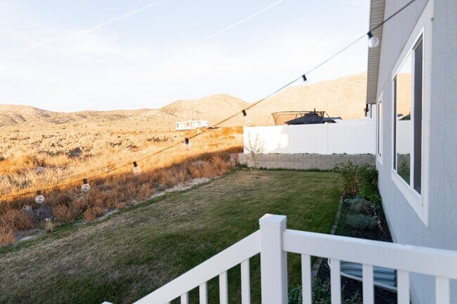 Building Photo - 2823 E Clarkstone Dr