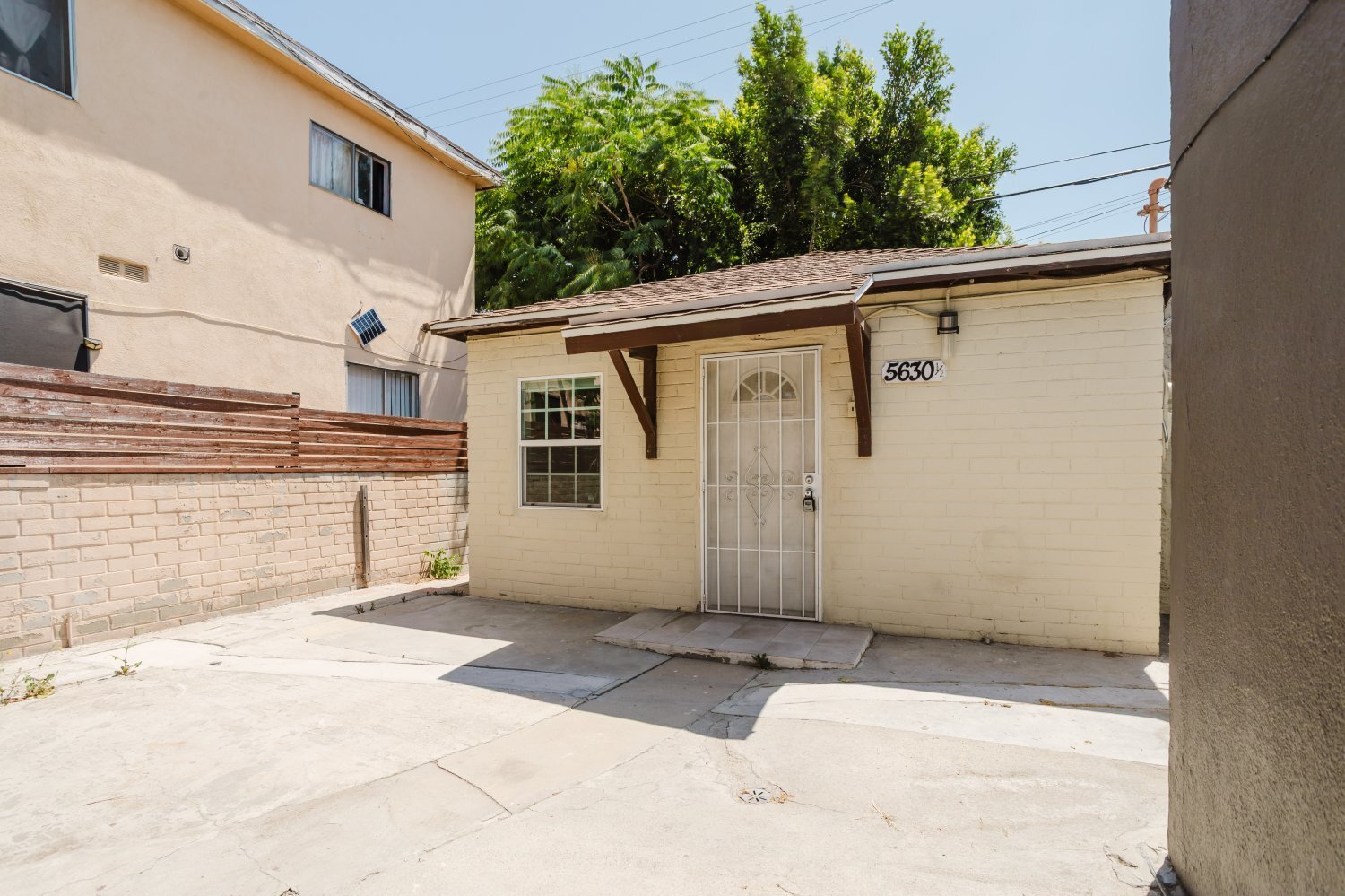 Building Photo - 5630 1/2 Craner Ave