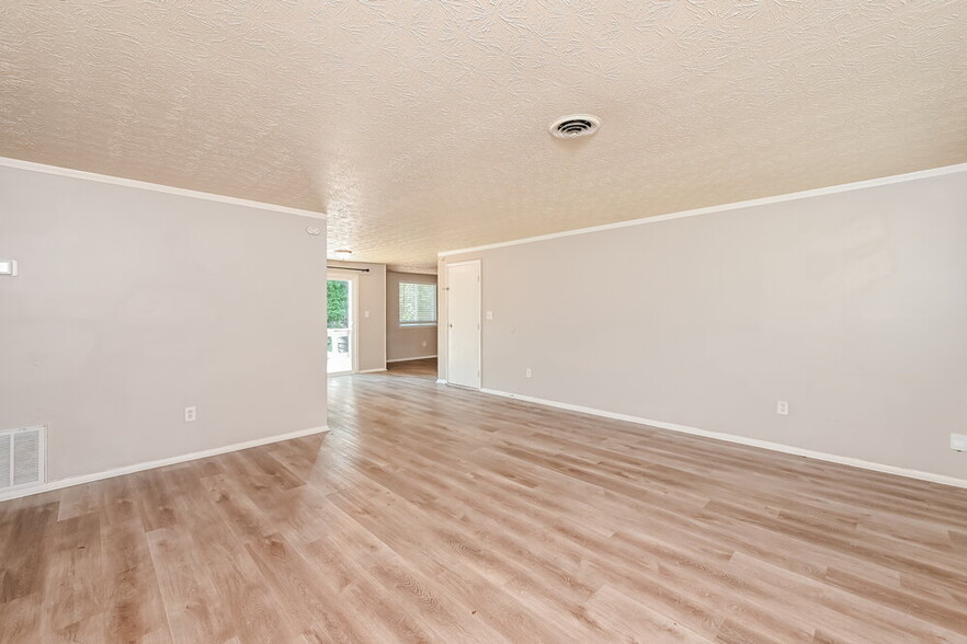 Building Photo - 1860 Suwanee Ridge Ct NW