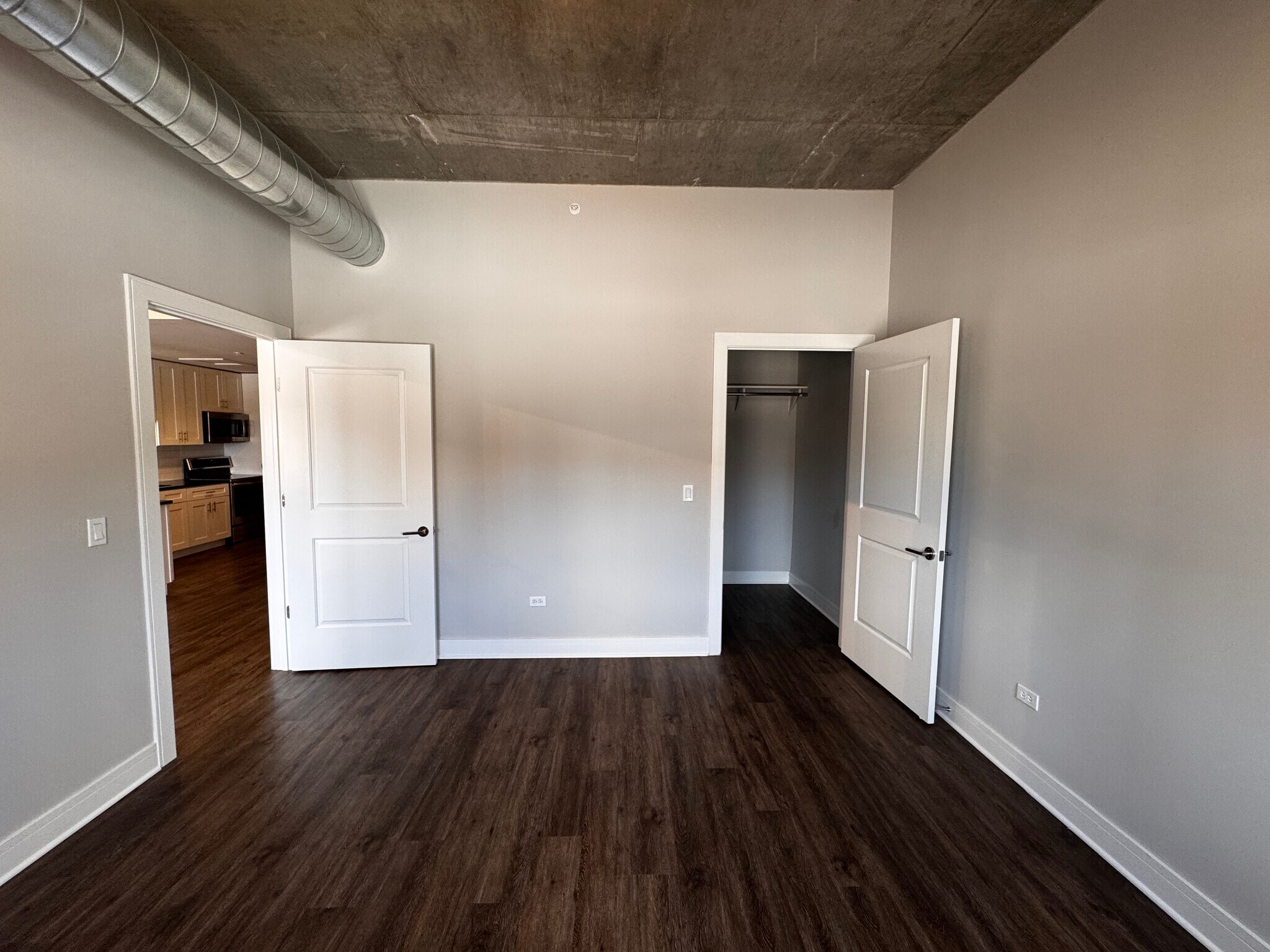 Building Photo - 3845 N Broadway St