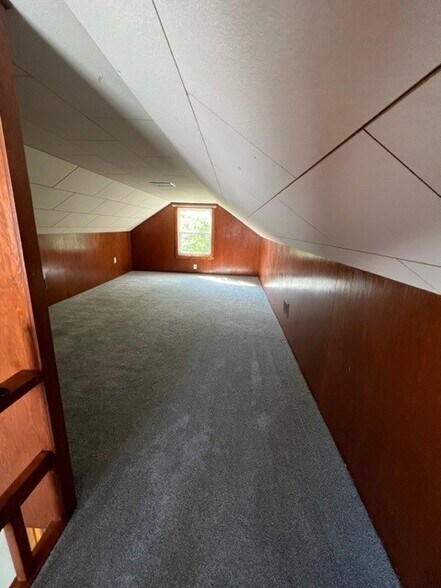 Building Photo - 308 40th St