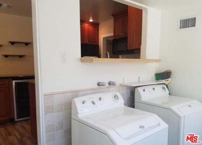 Building Photo - 2340 Caldero Ln