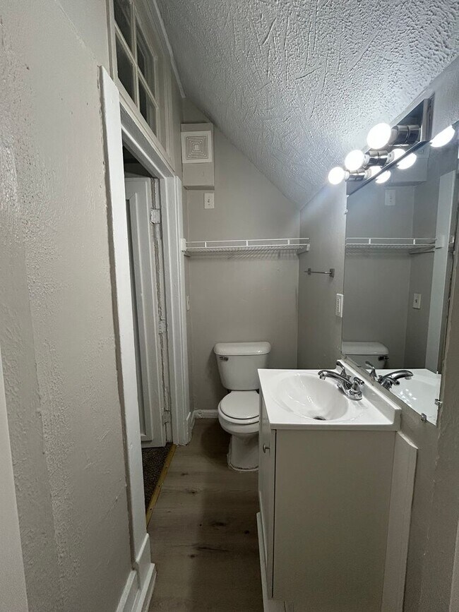 Building Photo - EVH Rentals (1113 Park Ave)