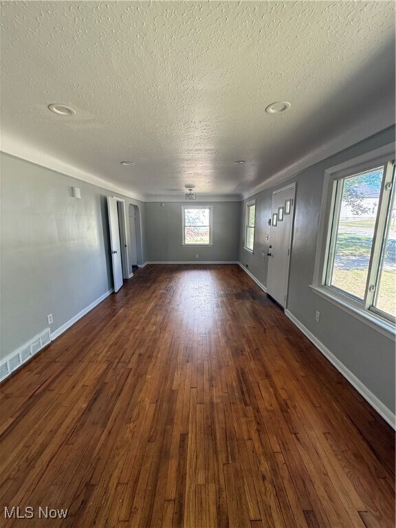 Building Photo - 852 Washington St