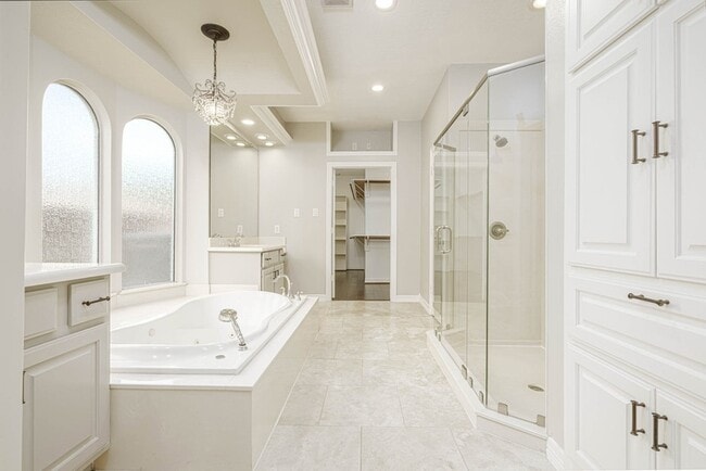 Building Photo - 6331 Collina Springs Ct