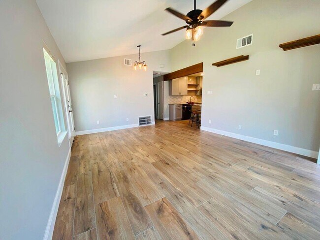 Building Photo - 13000 Pollard Dr