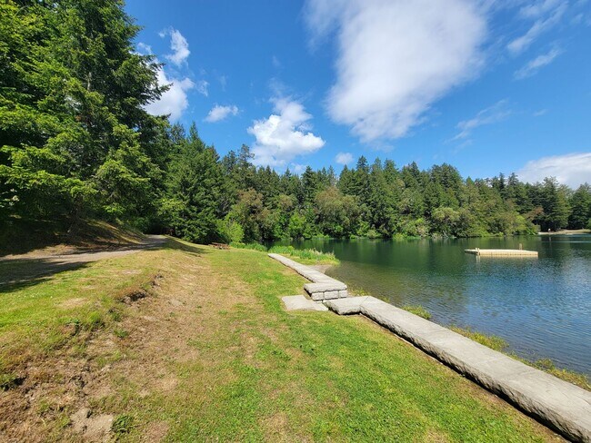 Building Photo - Spacious 4-Bedroom in Clearwood – Gated Co...