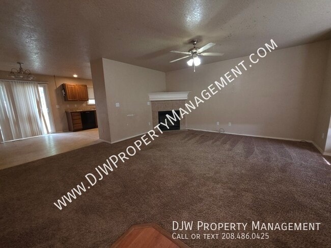 Building Photo - 1091N. Nichole Ave-