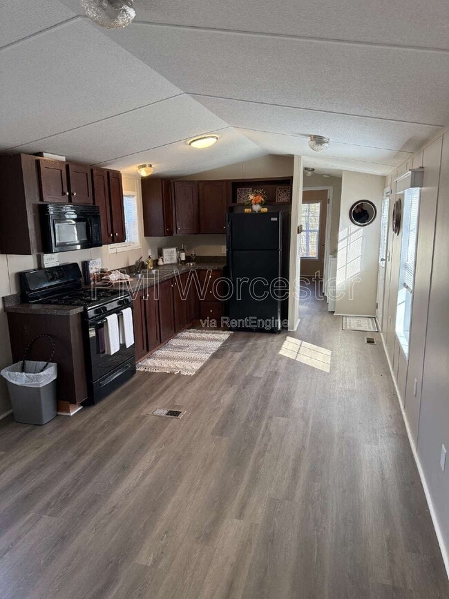 Building Photo - 29 Lachapelle St