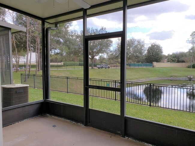Building Photo - 2-story Spacious Townhome - Gated Communit...