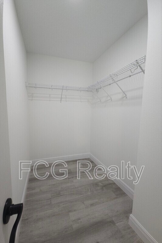 Building Photo - 3328 W Naegelia Pl