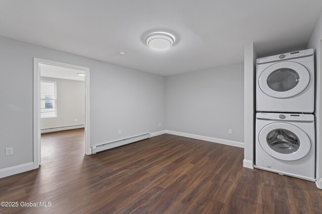 Building Photo - 69 2nd St