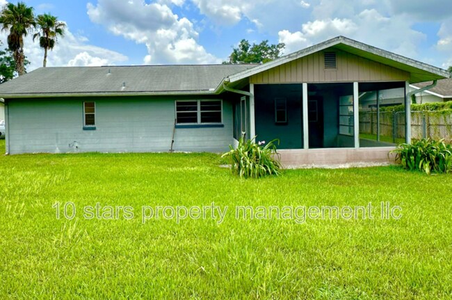Building Photo - 31211 Stoney Brook Dr