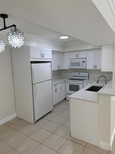 Building Photo - 5520 NW 61st St