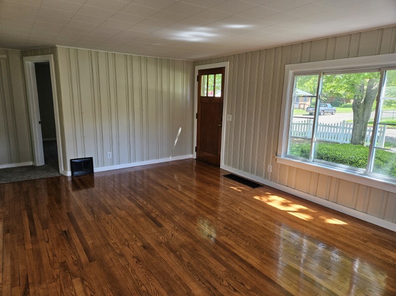 Living Room - 1801 Sandwith Ave SW