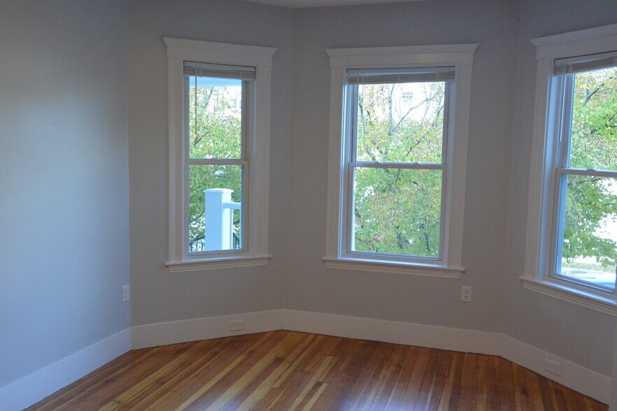 Building Photo - 54 Tremont St