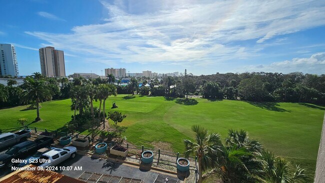 Building Photo - Furnished 3rd Floor Condo Overlooking The Golf Course