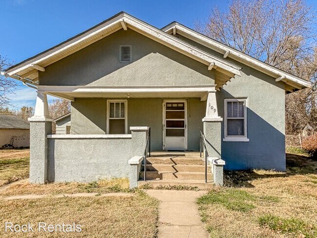 Primary Photo - 2 br, 1 bath House - 109 N Speare St