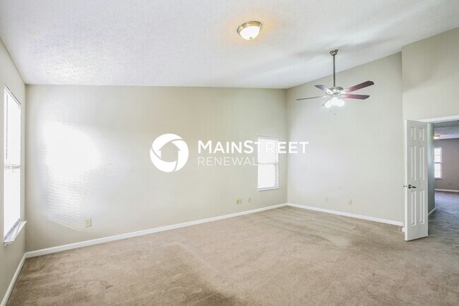 Building Photo - 4 Bedroom Pet-Friendly Home in Indianapoli...