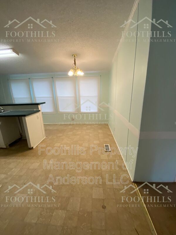 Building Photo - 107 Lauren Flynn Dr