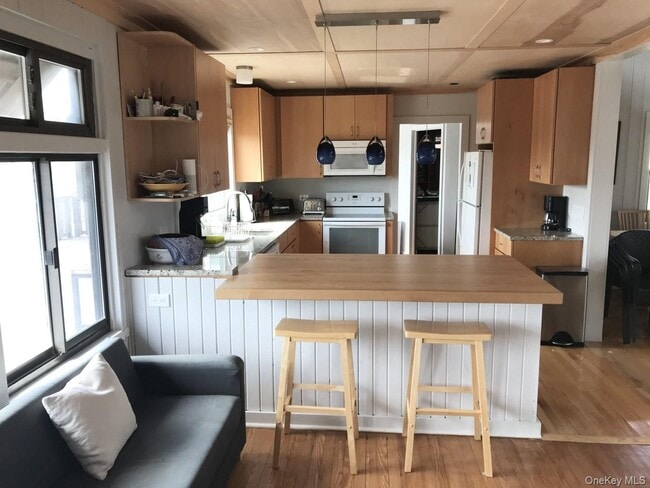 Building Photo - 35 Sloop Walk