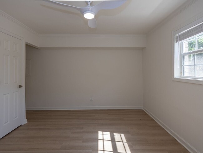 Building Photo - RENOVATED - 2BR/1BA FOR RENT