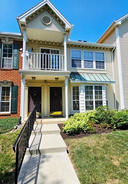 Building Photo - 1990 Mattis St