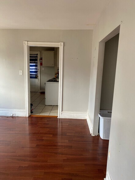 Building Photo - 802 N 8th St
