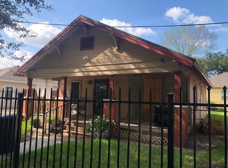 Building Photo - 5017 Lyons Ave