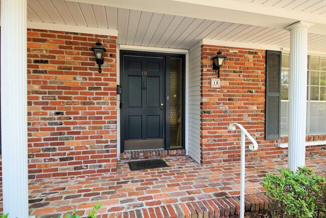 Building Photo - 18 Sherwood Rd NW