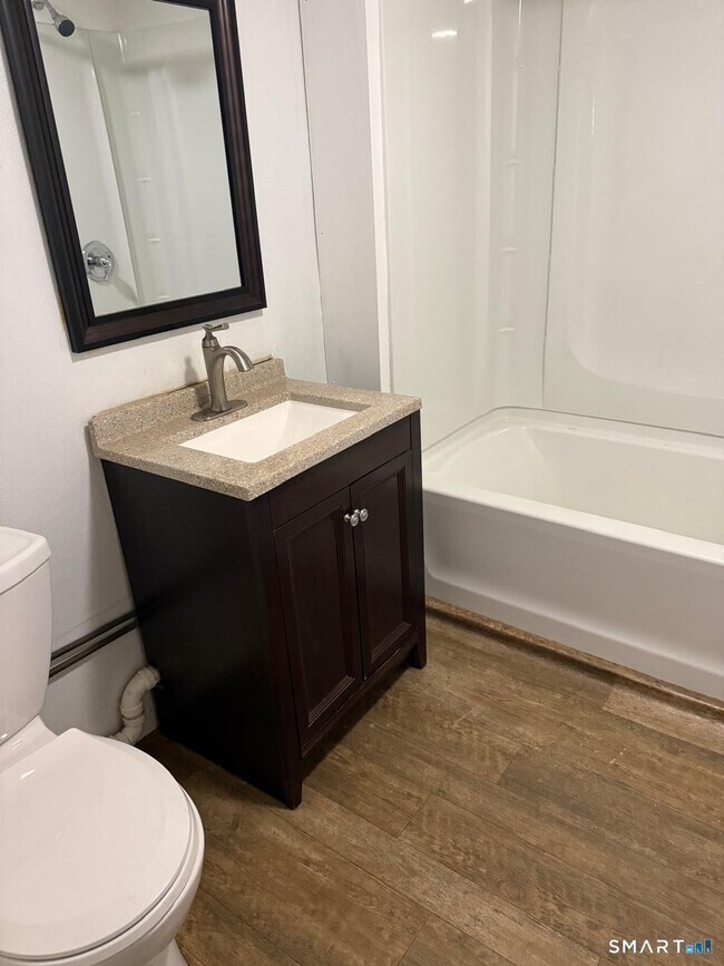 Building Photo - 120 Evergreen Ave