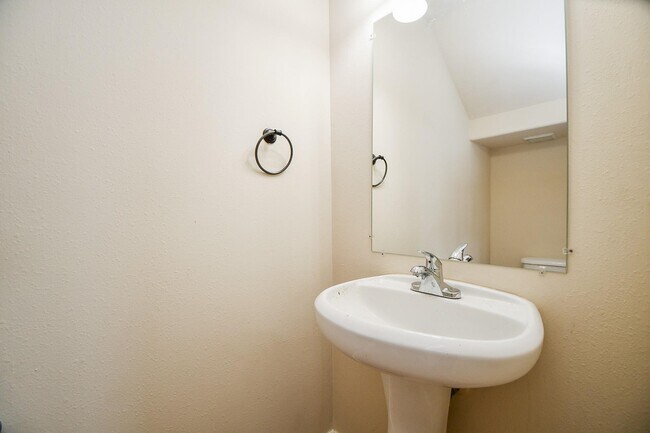 Building Photo - 6626 Barker Bend Ln
