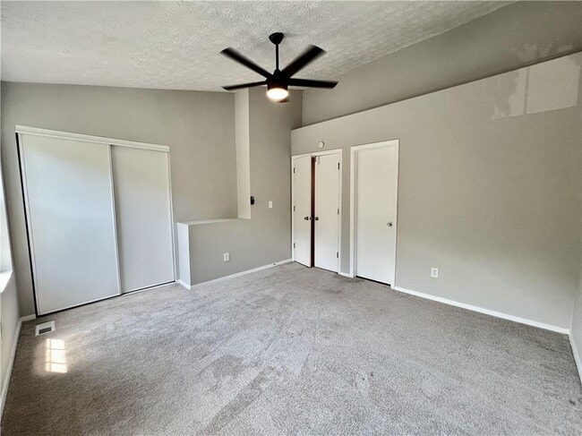 Building Photo - 406 Wedgewood Way