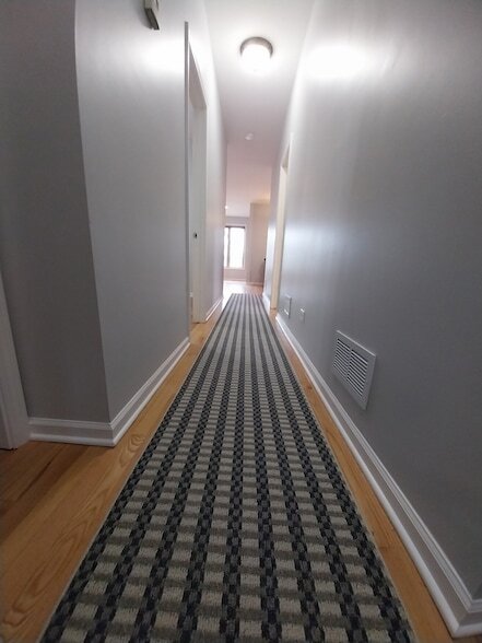 Building Photo - 4552 N Newland Ave