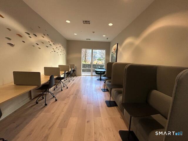 Building Photo - 120 Towne St