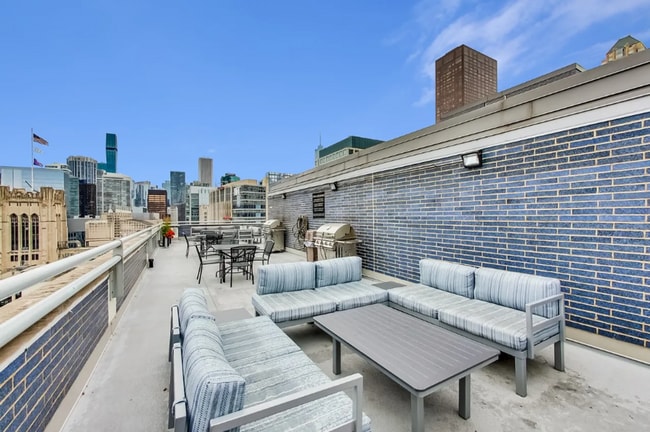 Building Photo - Goldcoast 1b1b Apartment Available