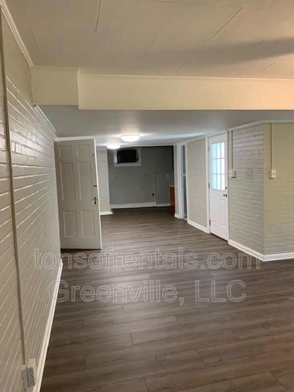 Building Photo - 8861 Warren H Abernathy Hwy