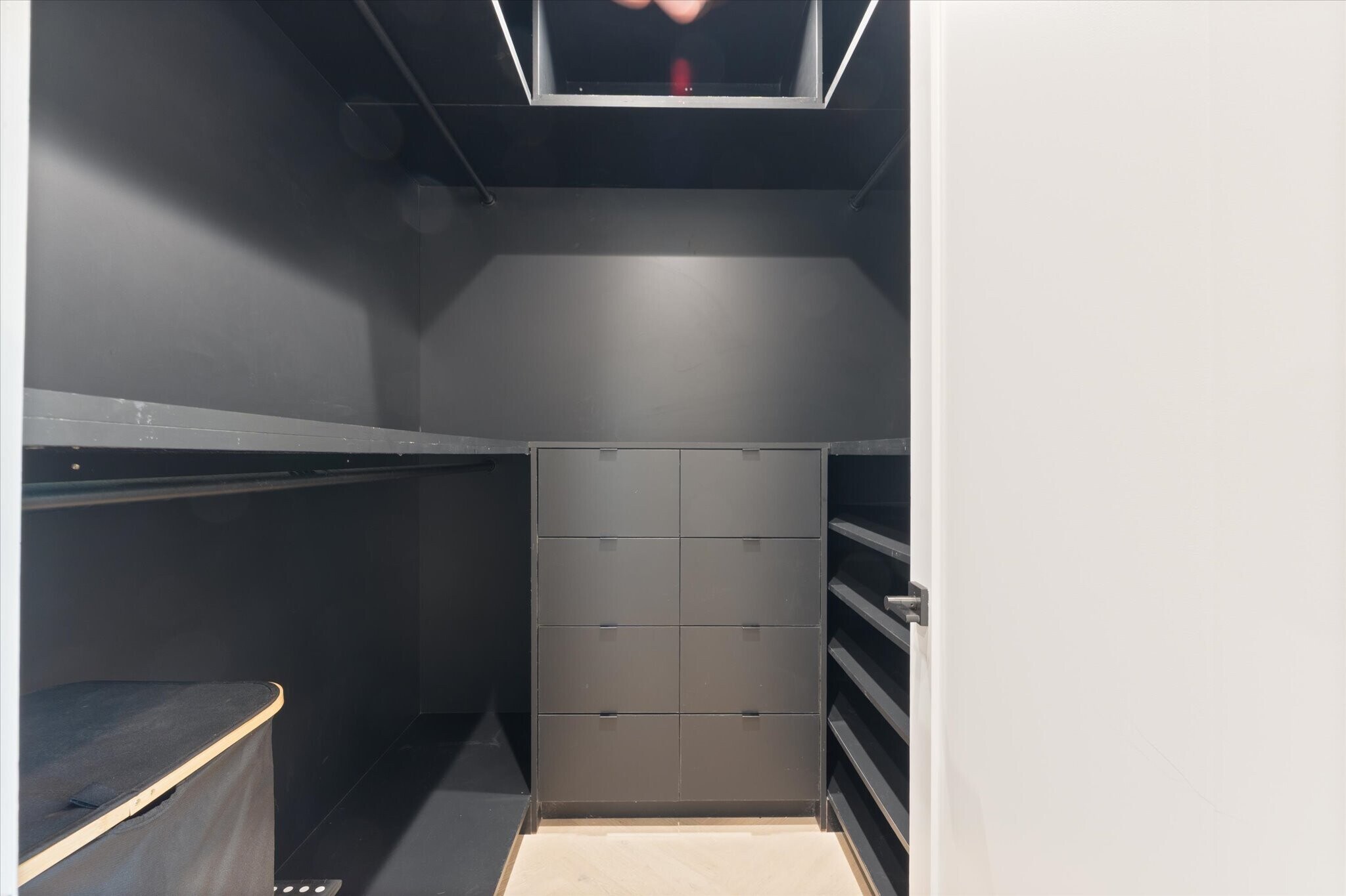 Building Photo - 17437 Oak Creek Ct