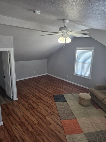 Building Photo - 5220 Academy Dr