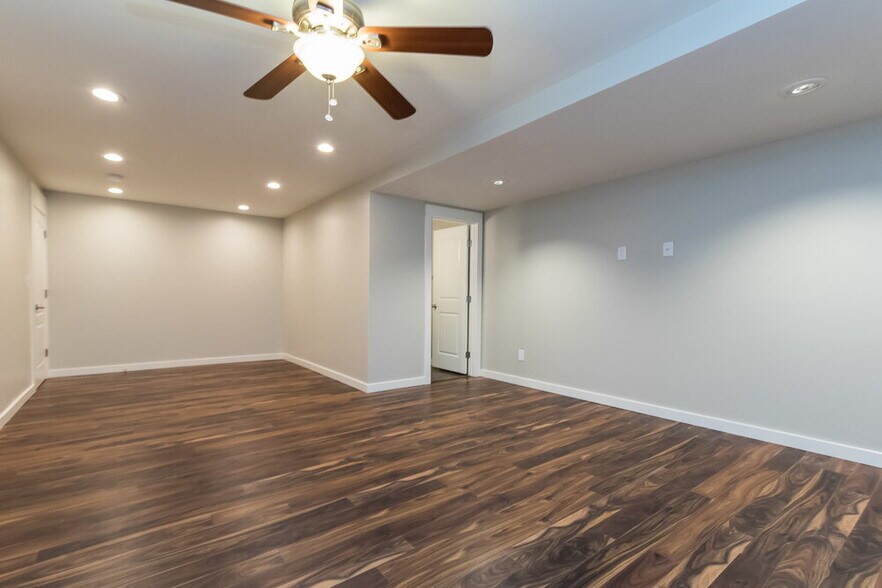Building Photo - 234 Oak Glen Dr