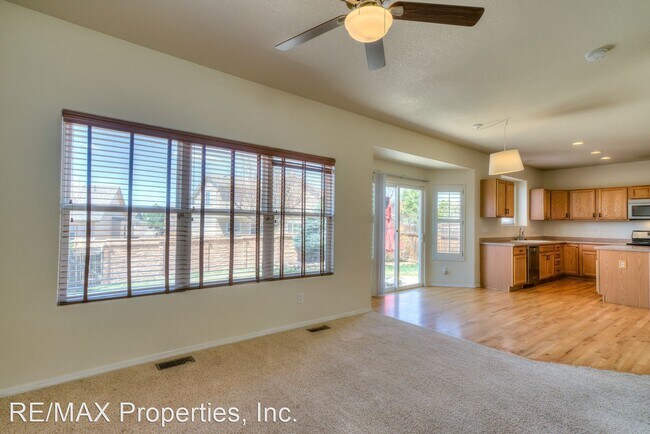 Building Photo - 4 br, 3.5 bath House - 5802 Pioneer Mesa D...